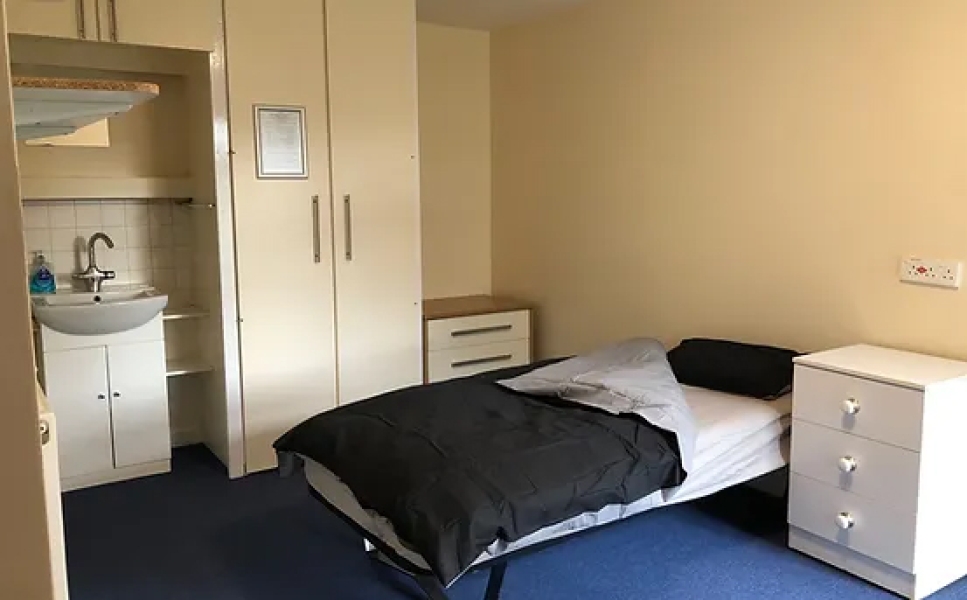 Individual well decorated and carpeted bed sitting rooms with single bed, bedside cabinet, storage for clothes and a fridge freezer. Bed linen and crockery supplied. Wifi and TV points in all rooms.  ​  Lockable cupboard for food in small kitchens.